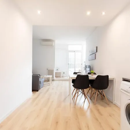 Ab Saint Joseph Apartment *